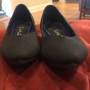 Rothy’s. The Point in black.